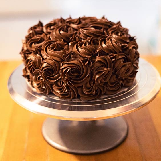 Rosette Chocolate Fudge Cake