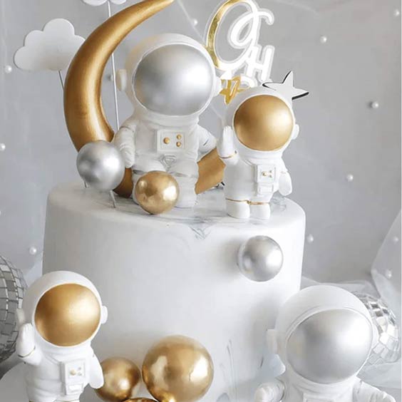 Astronaut Cakes 3